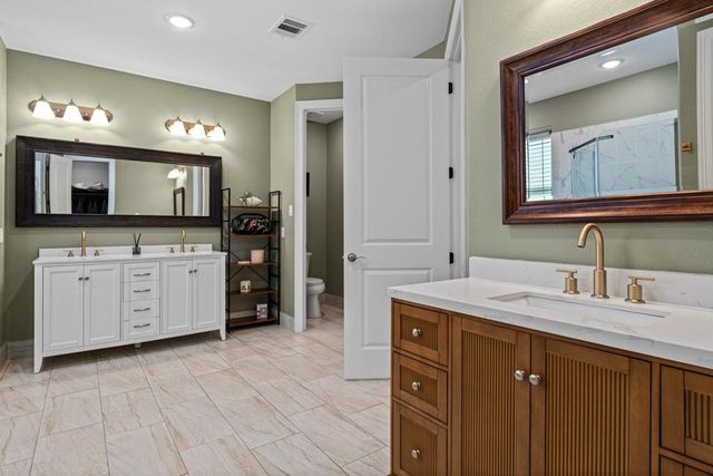 222 Elk Drive, Crosby, TX 77532