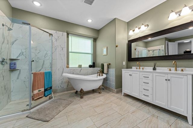 222 Elk Drive, Crosby, TX 77532