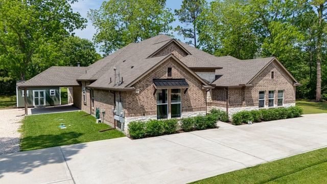 222 Elk Drive, Crosby, TX 77532