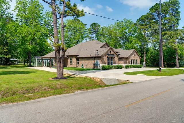 222 Elk Drive, Crosby, TX 77532