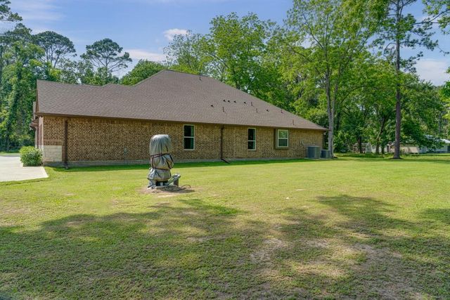 222 Elk Drive, Crosby, TX 77532