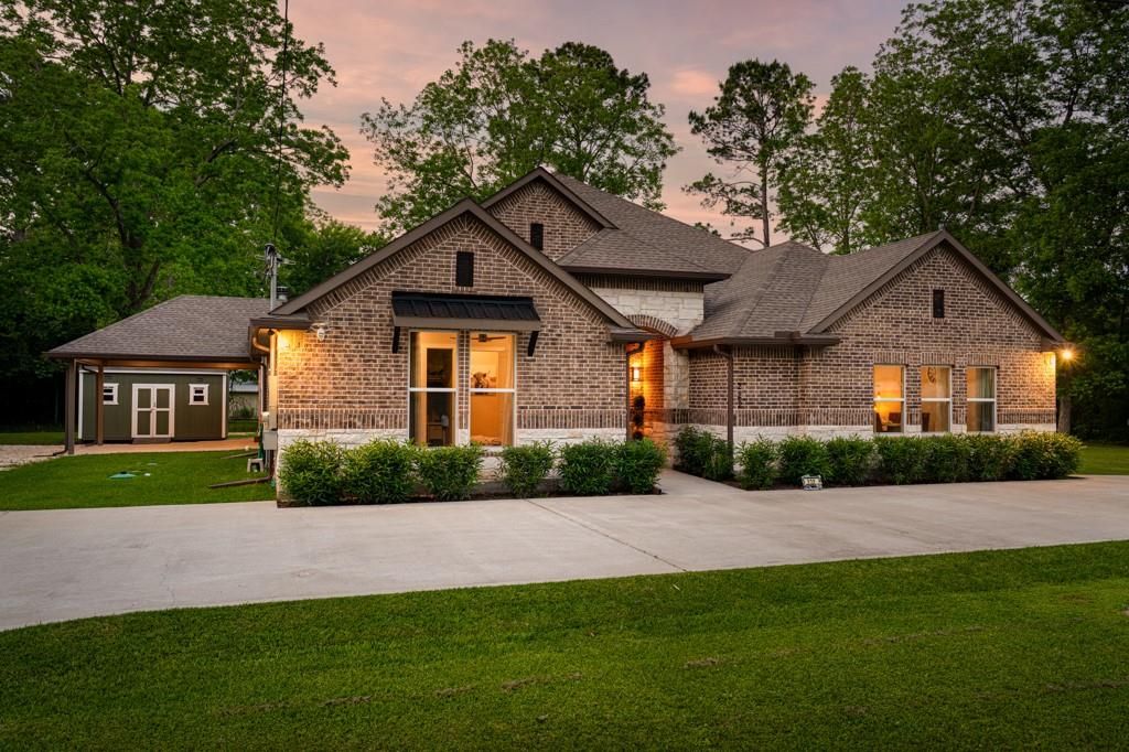 222 Elk Drive, Crosby, TX 77532