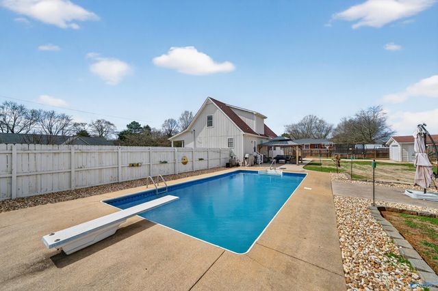 105 Kristen Lane, Hazel Green, AL 35750