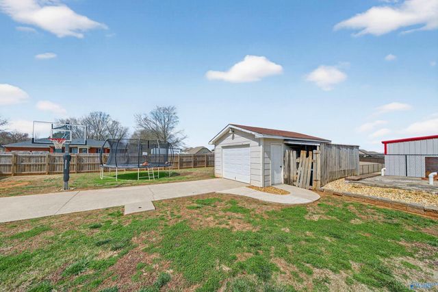 105 Kristen Lane, Hazel Green, AL 35750