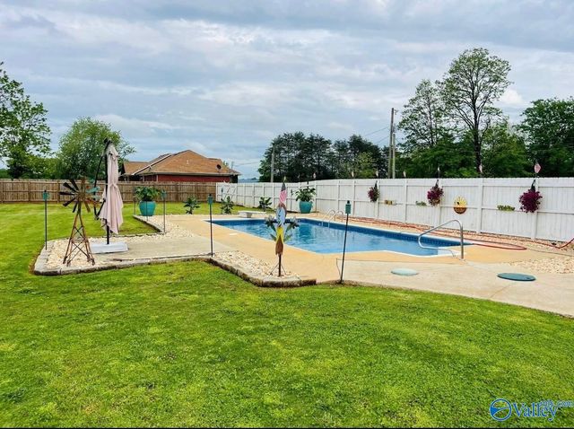 105 Kristen Lane, Hazel Green, AL 35750