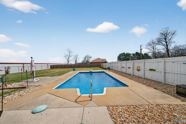 105 Kristen Lane, Hazel Green, AL 35750