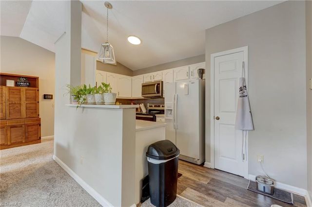 6700 W Friendly Avenue 2J, Greensboro, NC 27410