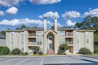 6700 W Friendly Avenue 2J, Greensboro, NC 27410