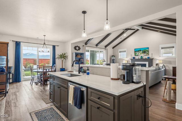 3878 Arena Drive, Medford, OR 97504