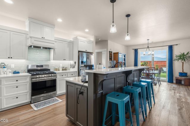 3878 Arena Drive, Medford, OR 97504