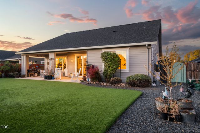 3878 Arena Drive, Medford, OR 97504