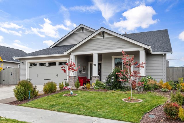 3878 Arena Drive, Medford, OR 97504