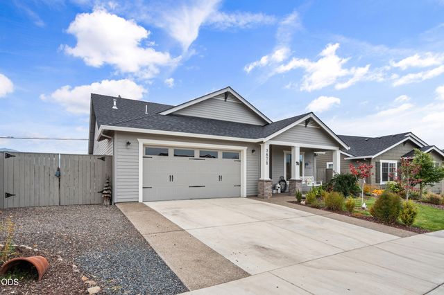 3878 Arena Drive, Medford, OR 97504