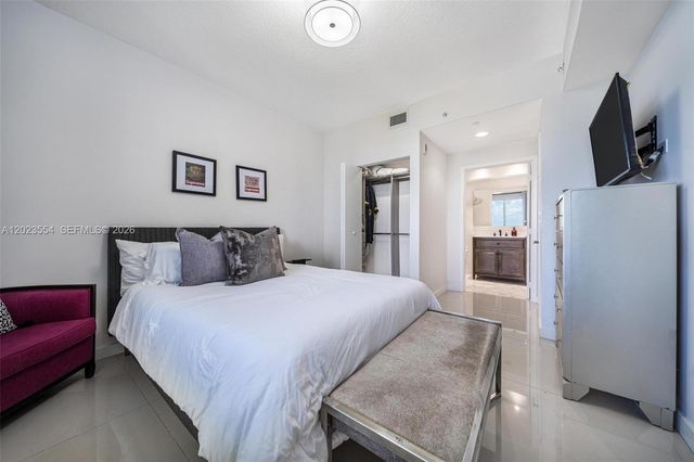 600 NE 27th Street 1104, Miami, FL 33137