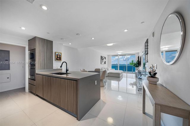 600 NE 27th Street 1104, Miami, FL 33137
