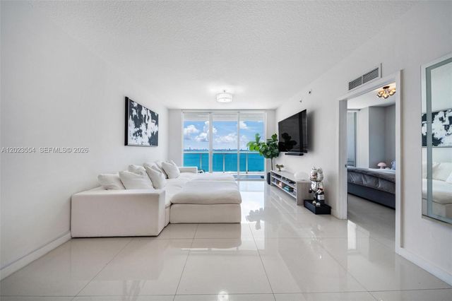 600 NE 27th Street 1104, Miami, FL 33137