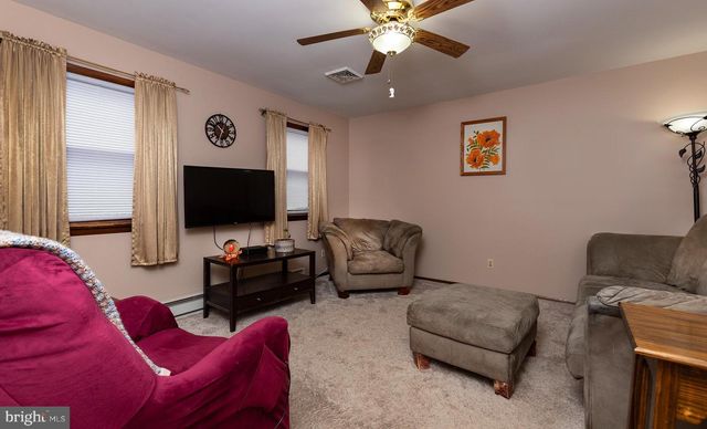 124 EVERGREEN ST, Hummelstown, PA 17036