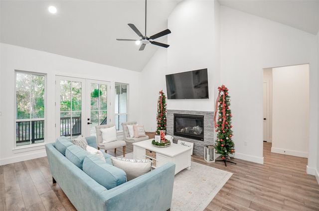 38372 S Bonnie Lake Drive, Hempstead, TX 77445