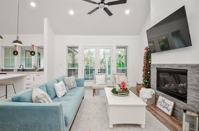 38372 S Bonnie Lake Drive, Hempstead, TX 77445