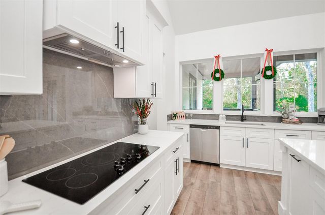 38372 S Bonnie Lake Drive, Hempstead, TX 77445