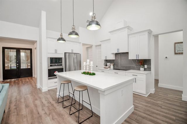 38372 S Bonnie Lake Drive, Hempstead, TX 77445