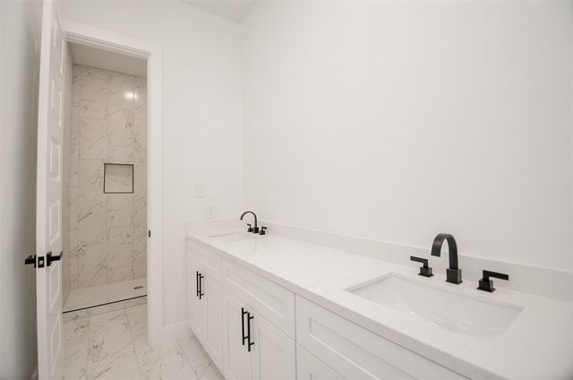 38372 S Bonnie Lake Drive, Hempstead, TX 77445