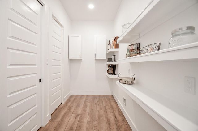 38372 S Bonnie Lake Drive, Hempstead, TX 77445