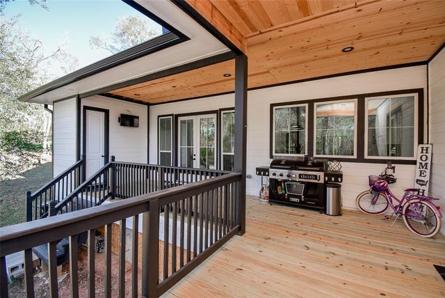 38372 S Bonnie Lake Drive, Hempstead, TX 77445