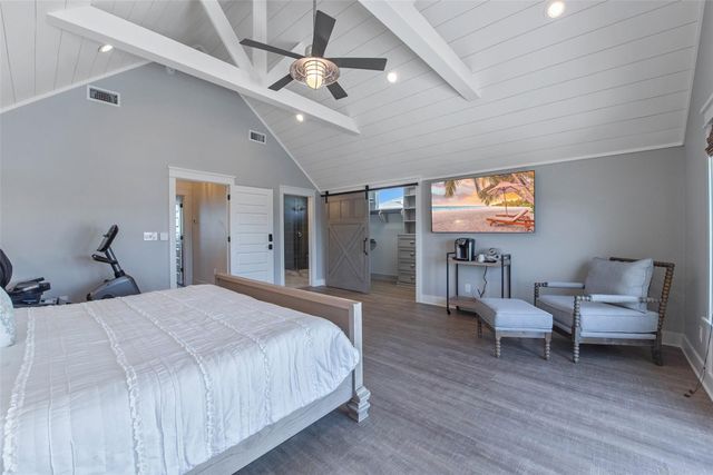 1534 Windsong Way, Tiki Island, TX 77554