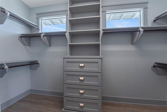 1534 Windsong Way, Tiki Island, TX 77554