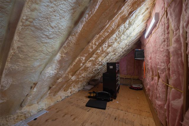 1534 Windsong Way, Tiki Island, TX 77554