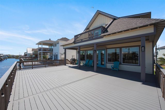 1534 Windsong Way, Tiki Island, TX 77554