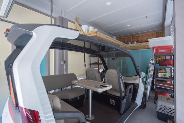 1534 Windsong Way, Tiki Island, TX 77554