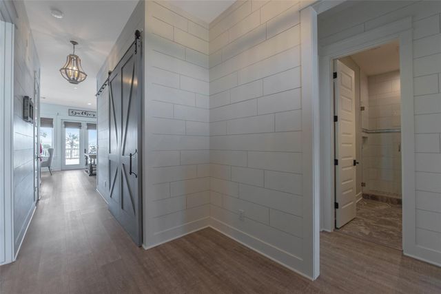 1534 Windsong Way, Tiki Island, TX 77554