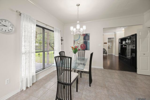 17204 Fountainbleau Dr, Prairieville, LA 70769