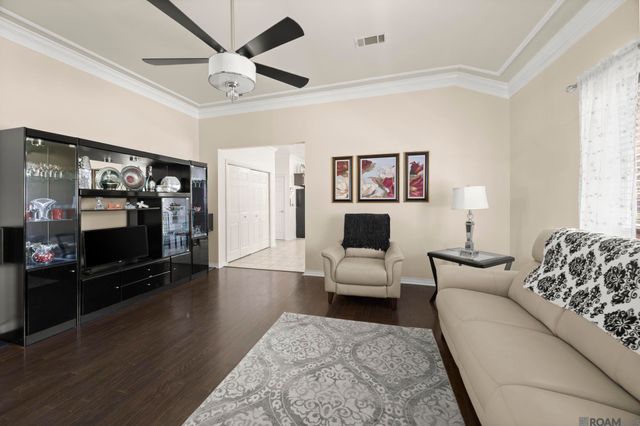 17204 Fountainbleau Dr, Prairieville, LA 70769