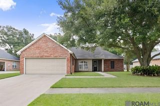 17204 Fountainbleau Dr, Prairieville, LA 70769