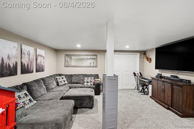 9875 Buckhorn Lake Road, Holly, MI 48442