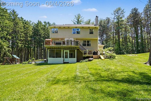 9875 Buckhorn Lake Road, Holly, MI 48442