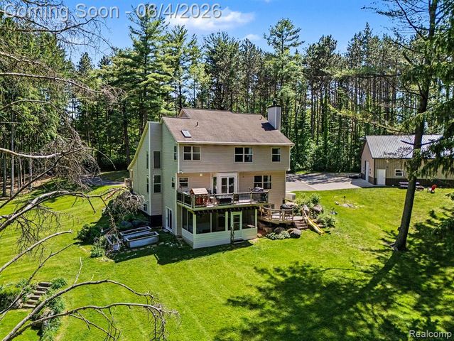 9875 Buckhorn Lake Road, Holly, MI 48442