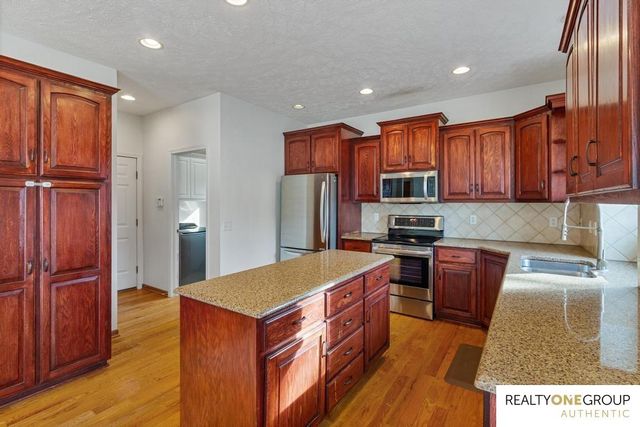 18705 Josephine Street, Omaha, NE 68136