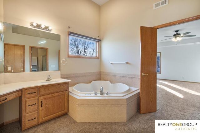 18705 Josephine Street, Omaha, NE 68136