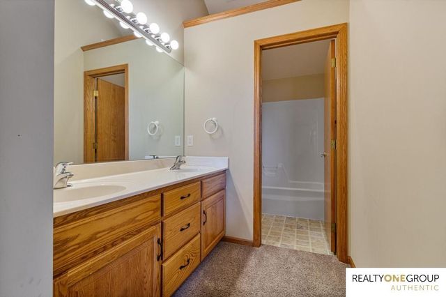 18705 Josephine Street, Omaha, NE 68136