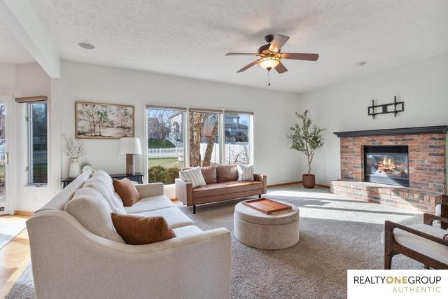 18705 Josephine Street, Omaha, NE 68136