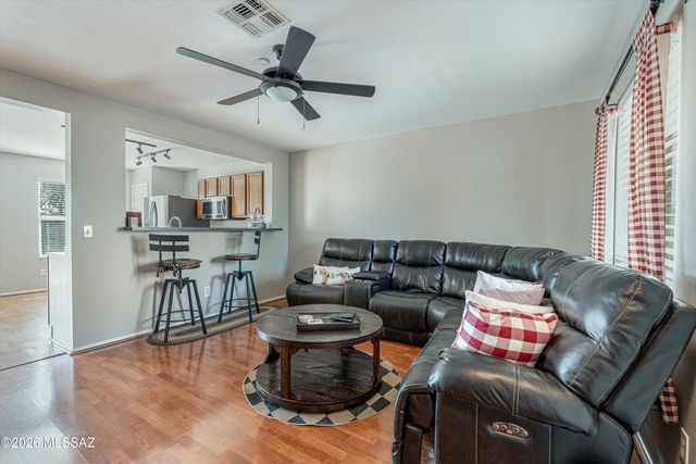 8408 N Placita De Los Laureles, Tucson, AZ 85742