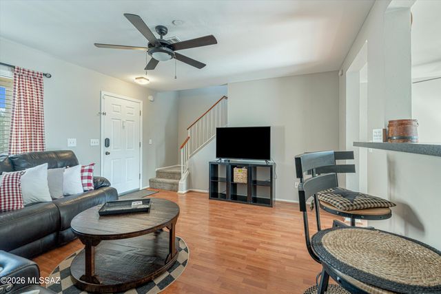 8408 N Placita De Los Laureles, Tucson, AZ 85742