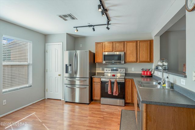 8408 N Placita De Los Laureles, Tucson, AZ 85742