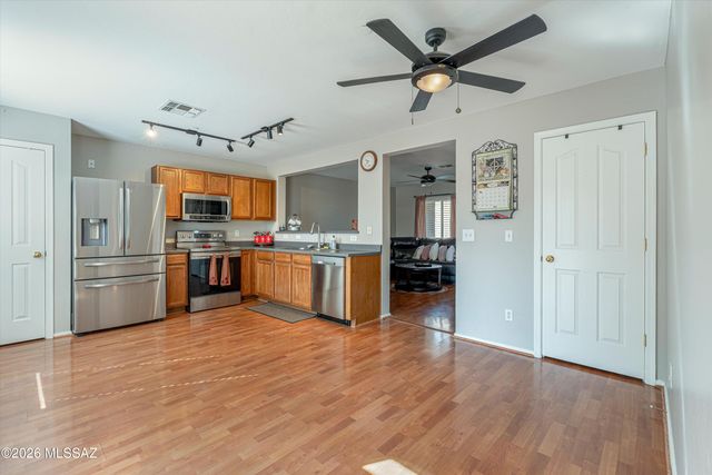 8408 N Placita De Los Laureles, Tucson, AZ 85742