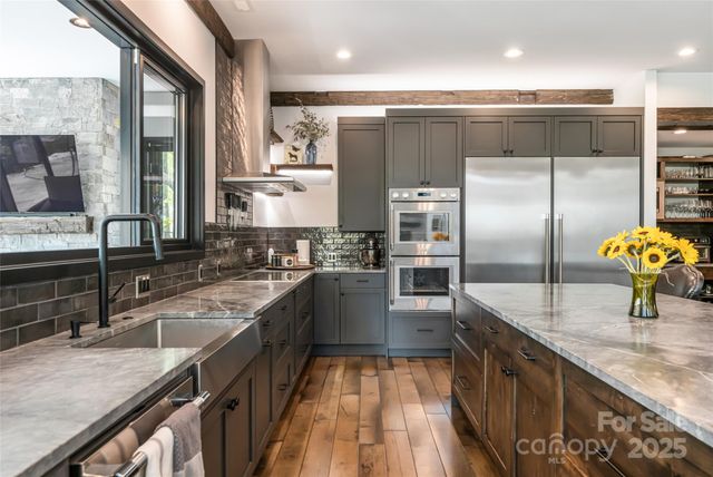 94 Laurel Ledge Way, Fletcher, NC 28732