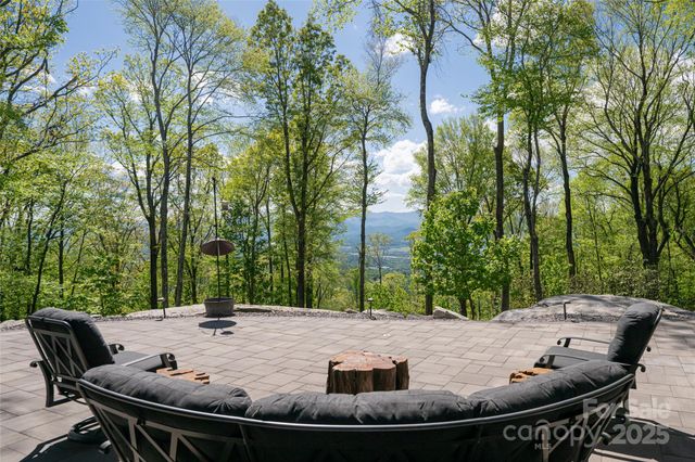94 Laurel Ledge Way, Fletcher, NC 28732